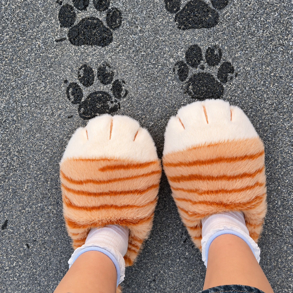 Fluffy Cat Paw Slippers